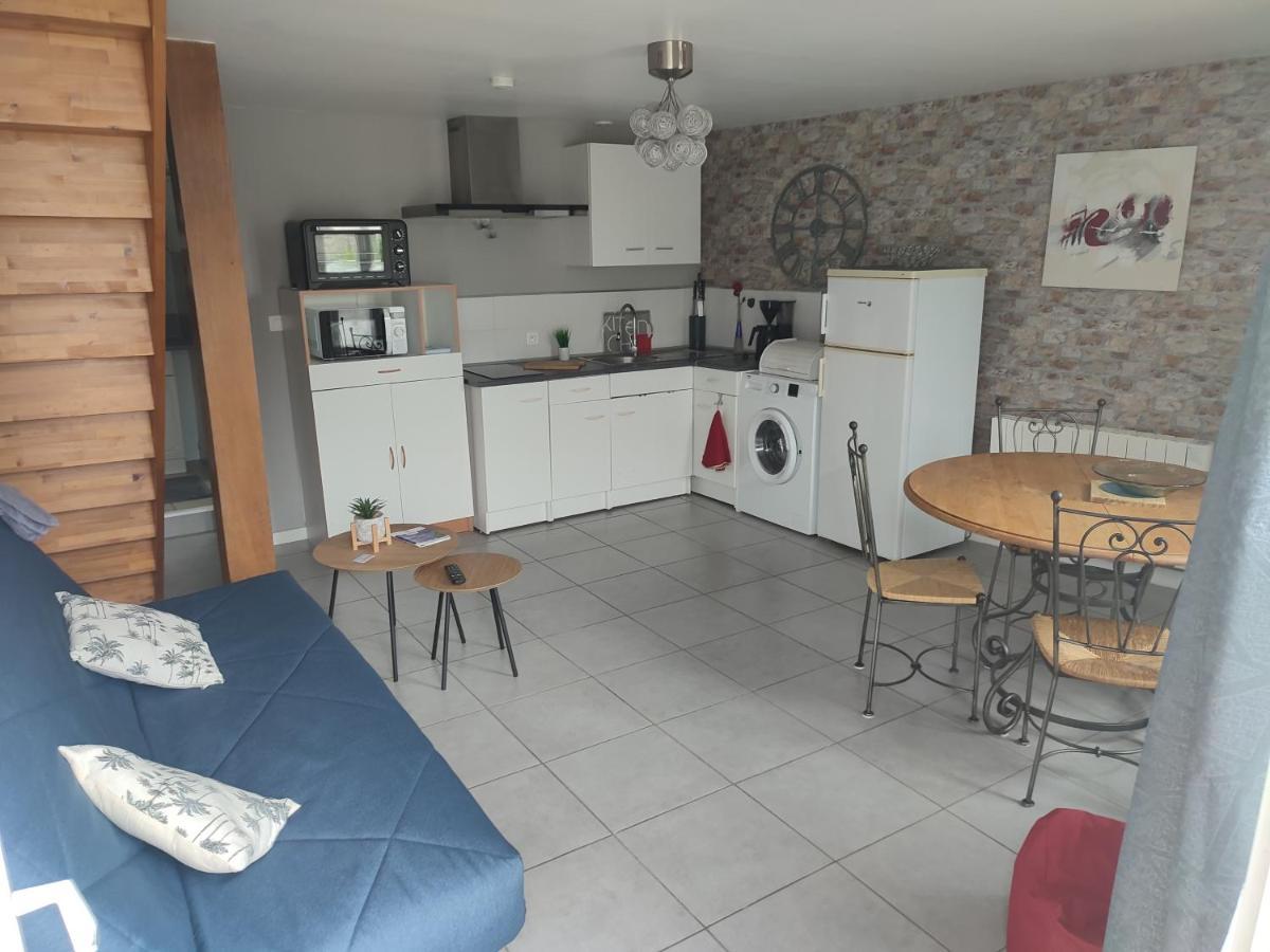 Claude Et Astrid Vila Tour-en-Bessin Exterior foto
